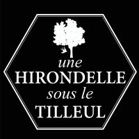 Une hirondelle sous le tilleul